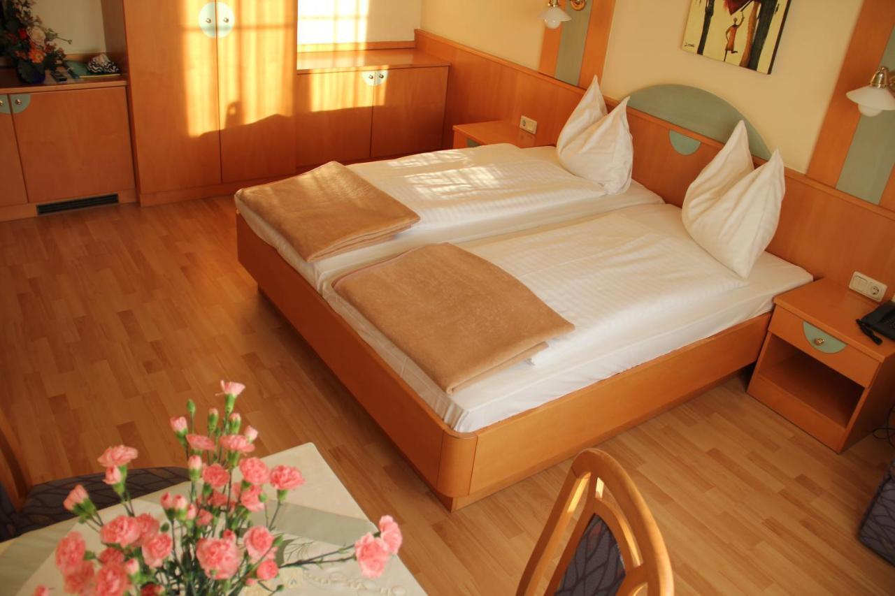 Landhotel Erhardt Bad Waltersdorf Exterior photo